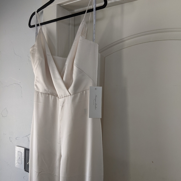 Monique Lhuillier Doutzen V-Neck Jumpsuit - Picture 7 of 11